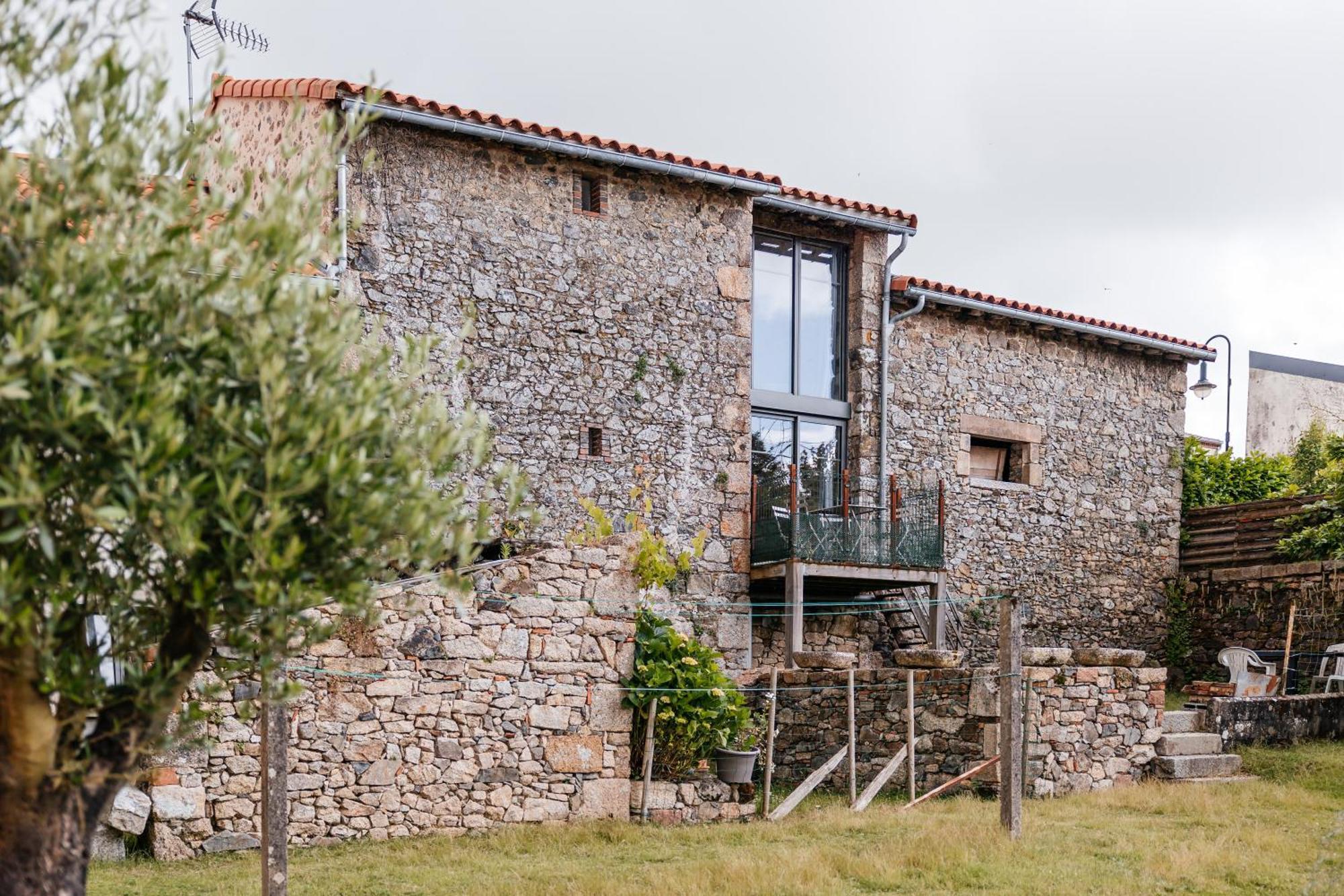 Le Logis Du Prieure Vila Les Châtelliers-Châteaumur Exterior foto